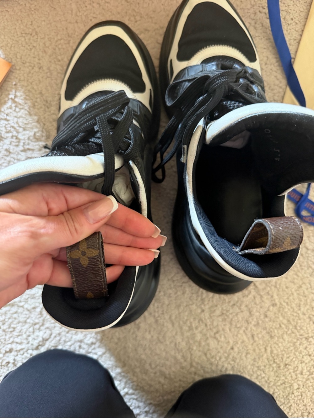 Louis Vuitton | sneakers - Picture 16 of 16